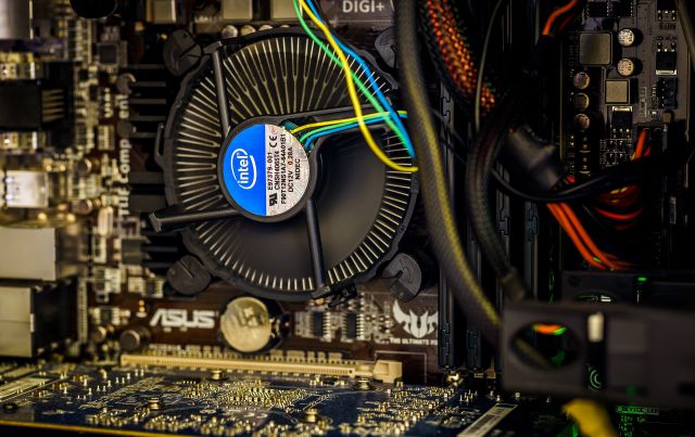 How to Compare Any PC Hardware Components Online (Really Easy) 2018