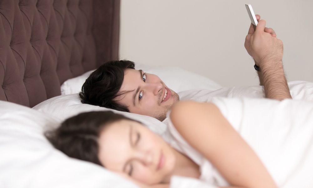 5 Simple Ways to Catch a Cheater With Cell Phone 1
