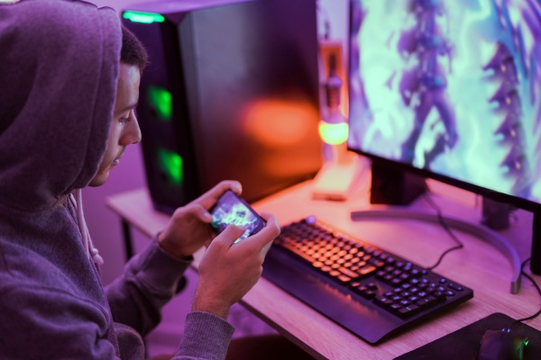 The Mobile Gaming Revolution: Technological Forces at Play