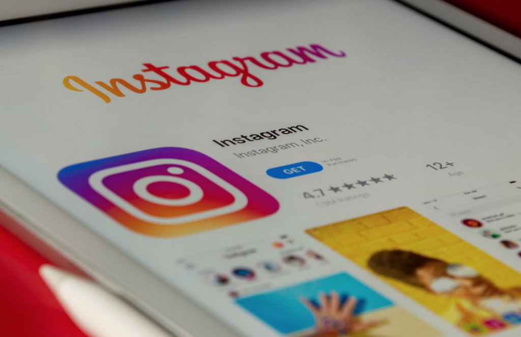 How to Spy on Instagram: Best Solutions for Effective Monitoring 1