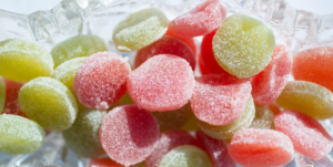 What's the Difference Between CBD Gummies & THC Gummies? 3