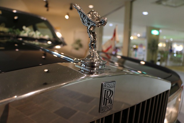 Dubai Rolls Royce Rental and Luxury Chauffeur Service 1