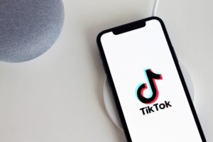 TikTok Marketing: How Businesses Use Short-Form Videos to Engage Audiences