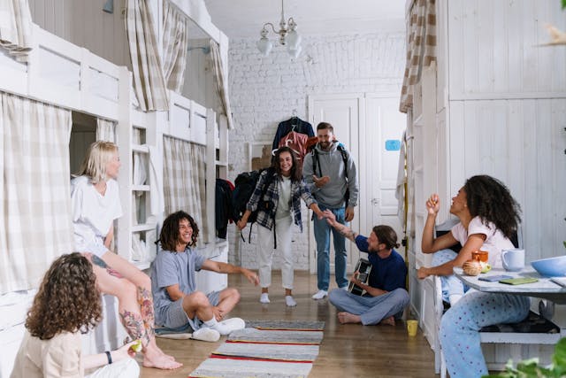 Bunk Beds in the Age of Gadgets: Designing a Sleep-Tech-Friendly Kids' Room 1 Bunk Beds in the Age of Gadgets: Designing a Sleep-Tech-Friendly Kids' Room 1