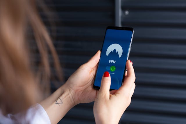 A Non-Geek’s Guide to Understanding VPNs and Why You Might Need One 1 Non-Geek’s Guide to Understanding VPNs