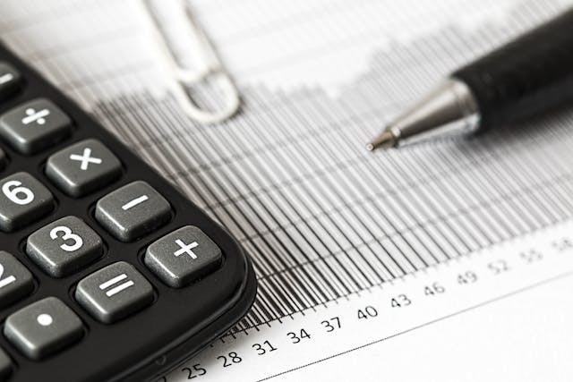 ITR-2 Filing Guide: When Should You Upgrade from ITR-1? 1 ITR-2 Filing Guide: When Should You Upgrade from ITR-1? 1